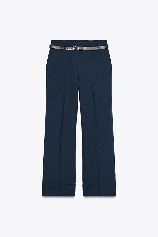 PANTALON AVEC CEINTURE ET REVERS