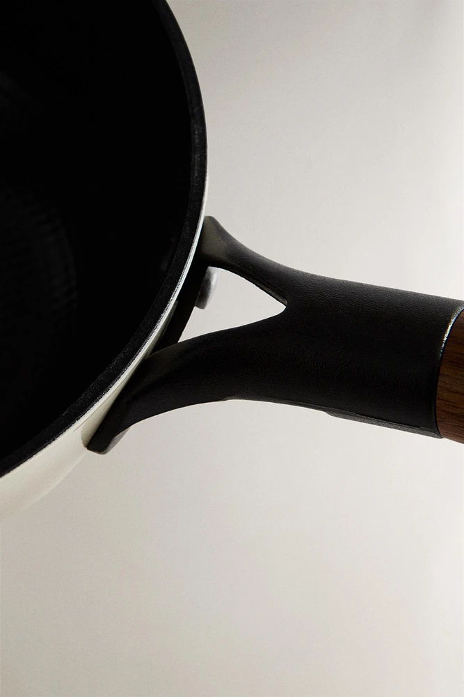 IRON CASSEROLE POT