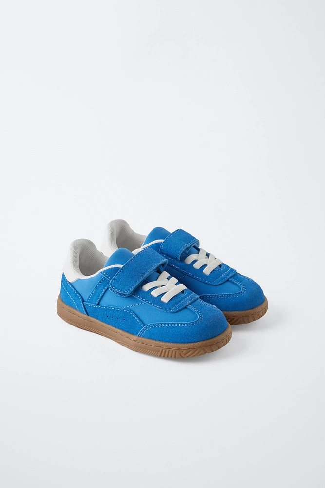 RETRO SNEAKERS