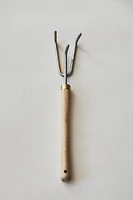 GARDEN RAKE WITH WOODEN HANDLE