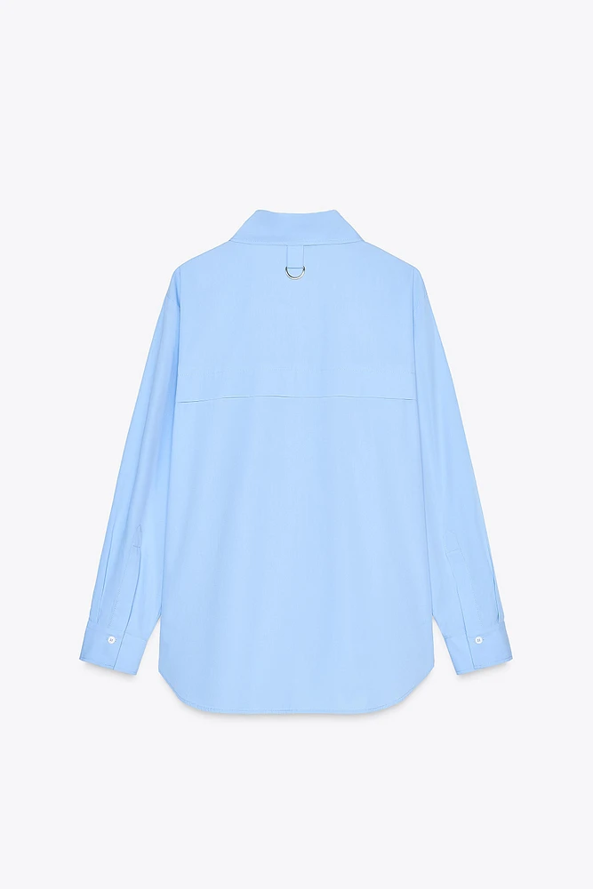 CHEMISE EN POPELINE AVEC ANNEAU DANS LE DOS