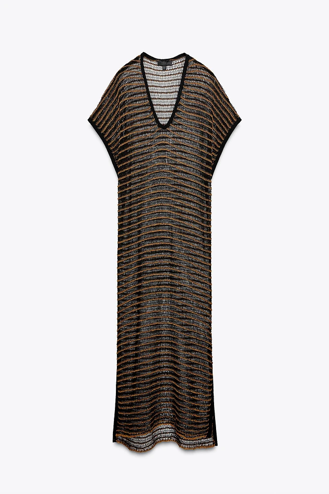 ROBE EN MAILLE OUVERTE