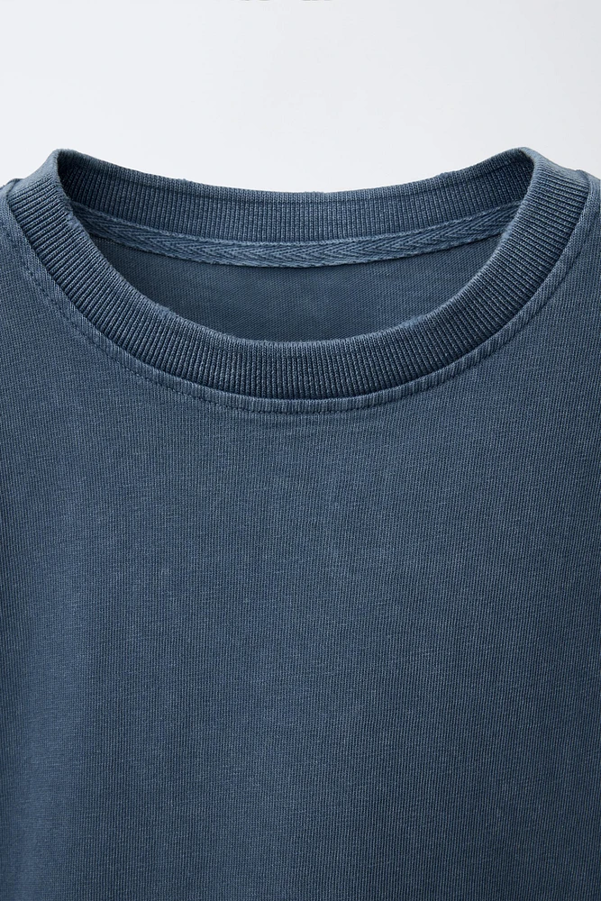 T-SHIRT ÉPAIS EFFET DÉLAVÉ