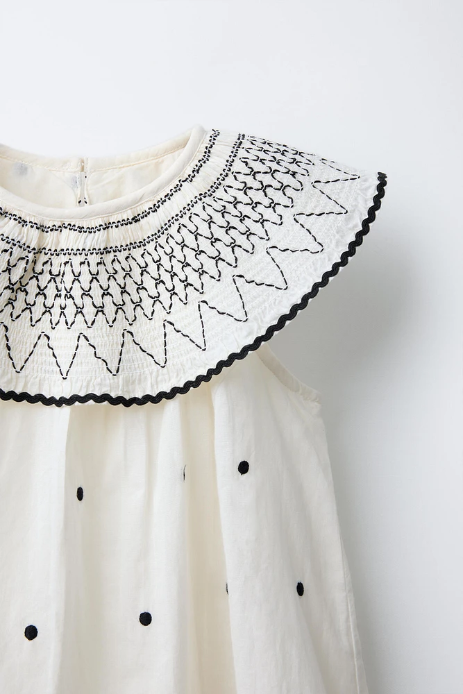 ROBE BRODÉE