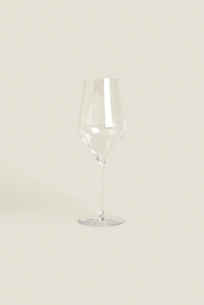 PLAIN CRYSTALLINE WINE GLASS