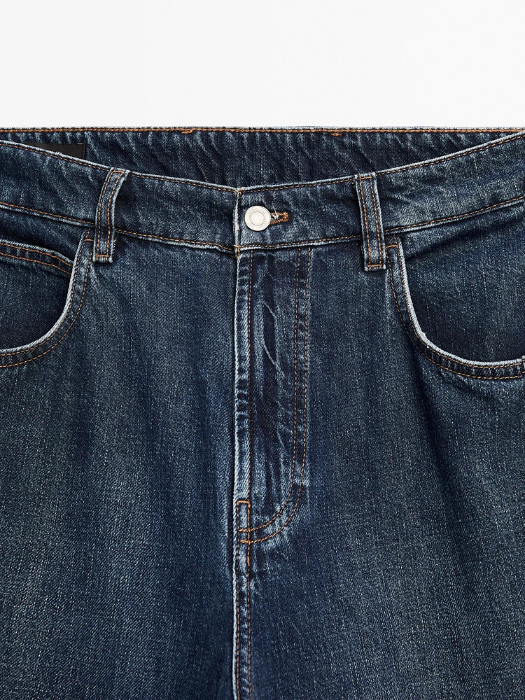 Wide-leg jeans
