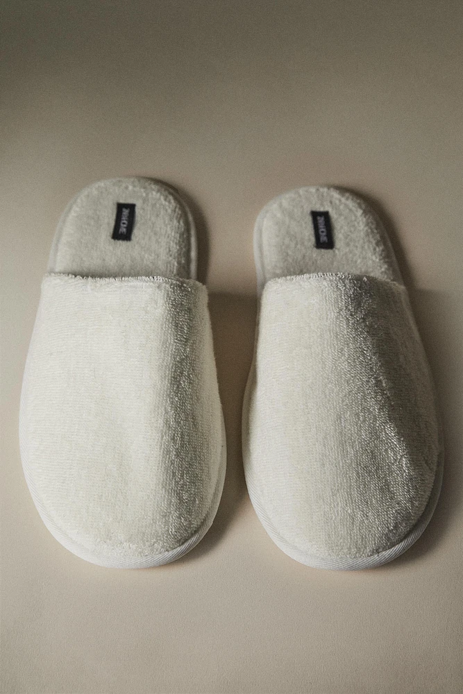 CHAUSSONS TISSU ÉPONGE LISERÉ