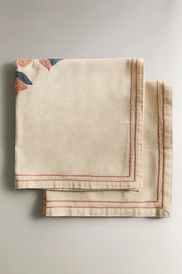 SET OF EMBROIDERED COTTON NAPKINS