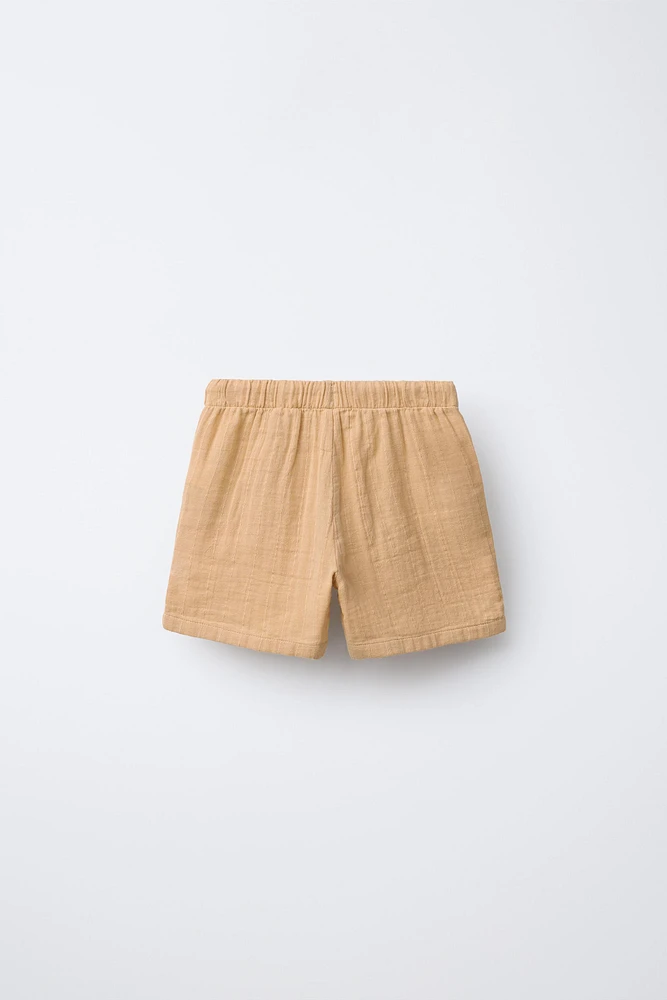 RELAXED TEXTURED SHORTS