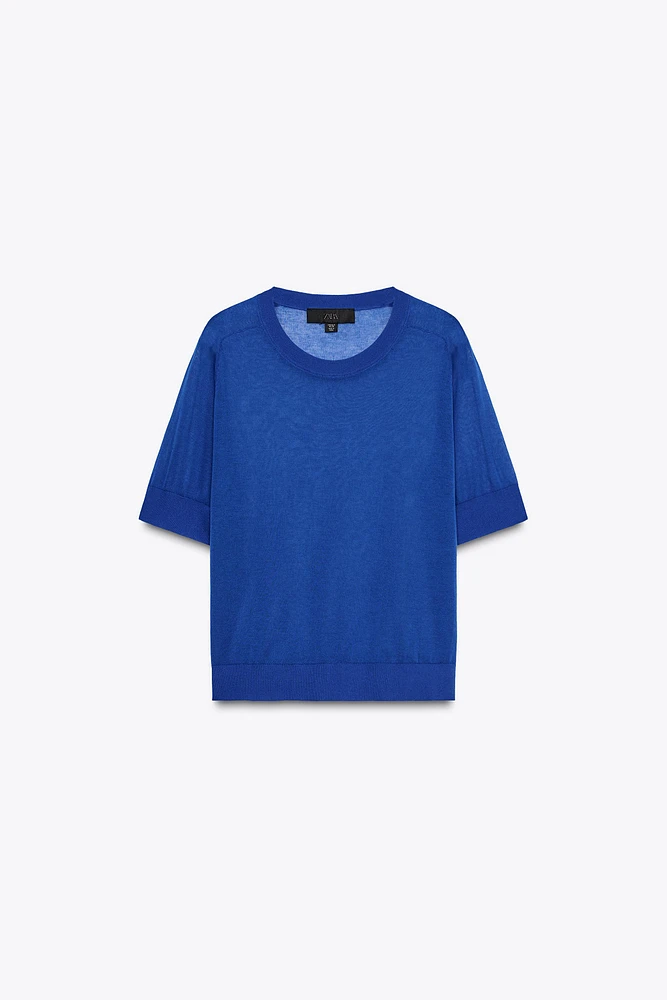 EXTRA-FINE KNIT TOP