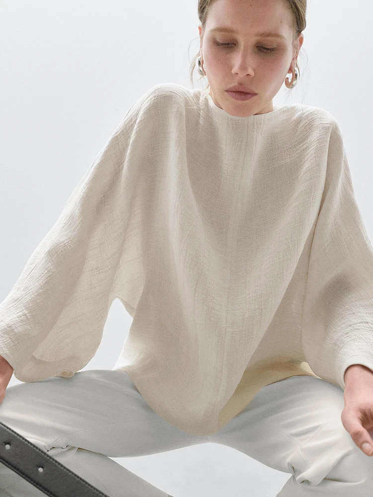 Shirt with V-neckline at the back - Studio