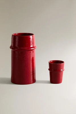 VASE WITH RAISED LACQUERED FINISH