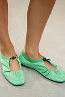 SATIN EFFECT RUCHED BALLET FLATS