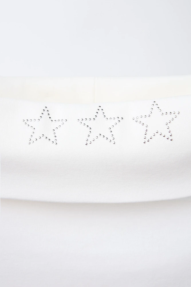 OFF SHOULDER STUDDED T-SHIRT