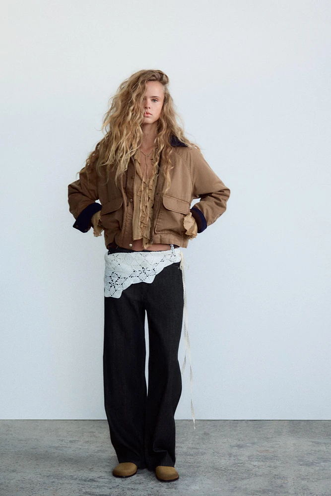 VESTE CIRÉE AVEC COL EN CONTRASTE