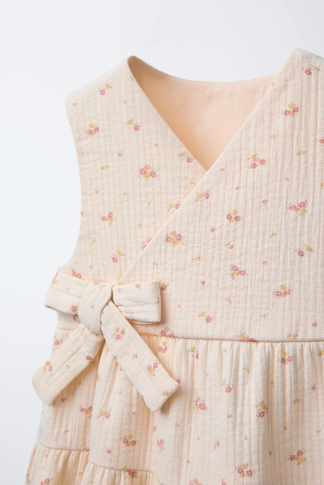 TEXTURED WEAVE FLORAL PINAFORE DRESS
