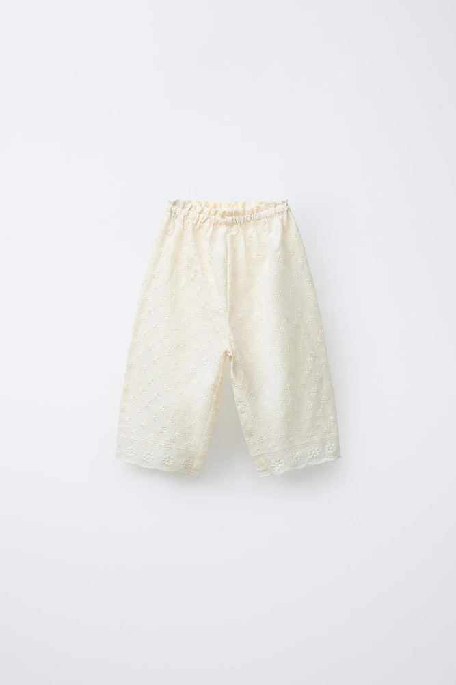 PANTALON DROIT FLEURS BRODÉES