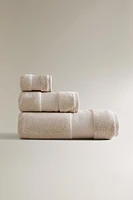 EXTRA SOFT BATH TOWEL (800 GXM²)