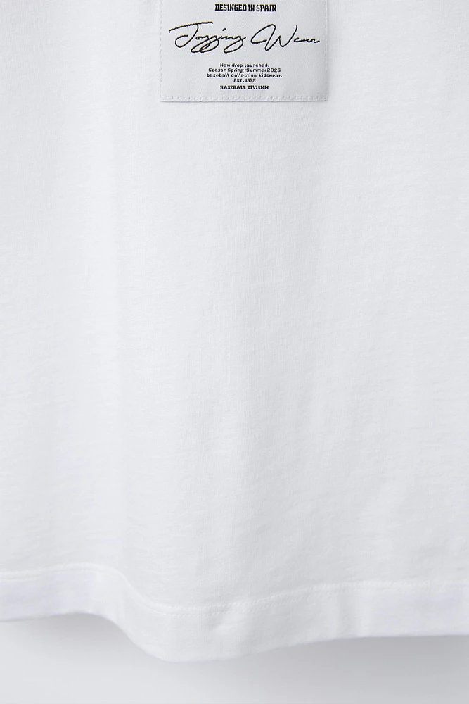 VARSITY JOGGING T-SHIRT