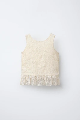 HAUT EN DENTELLE
