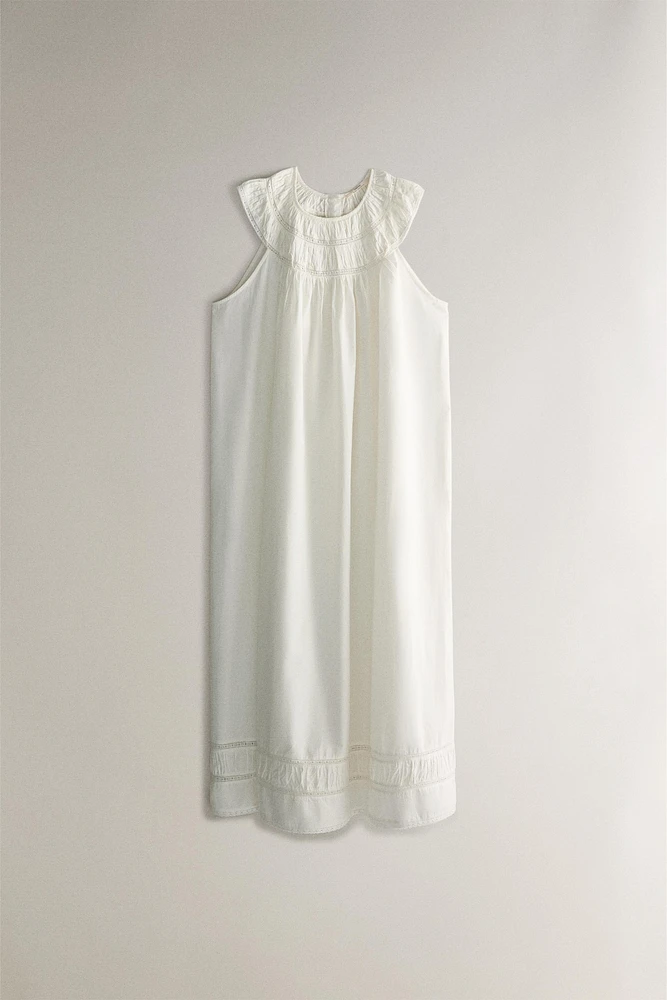 GATHERED NIGHTGOWN WITH LACE