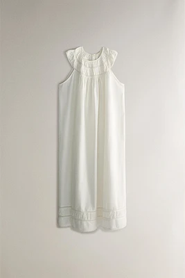 GATHERED NIGHTGOWN WITH LACE