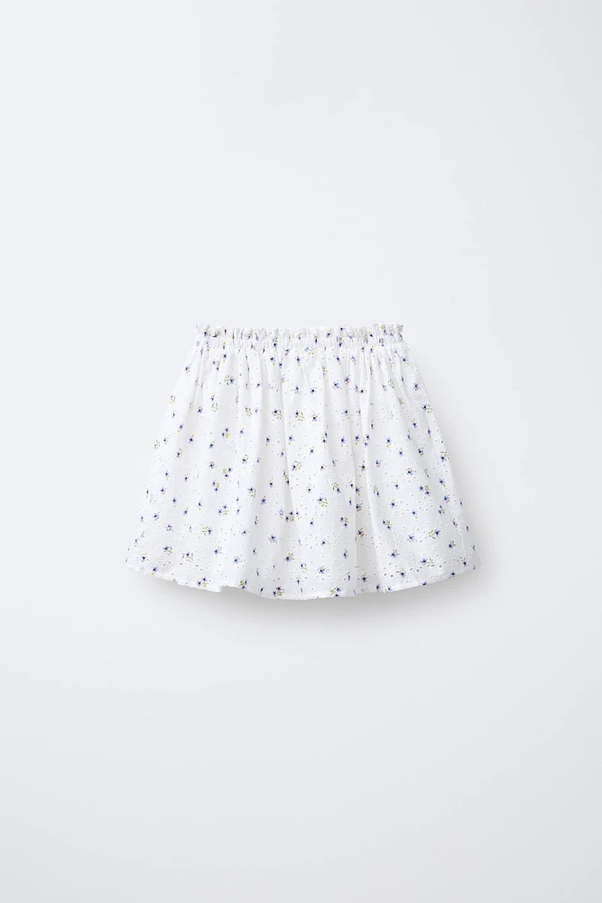 FLORAL EMBROIDERED SKORT