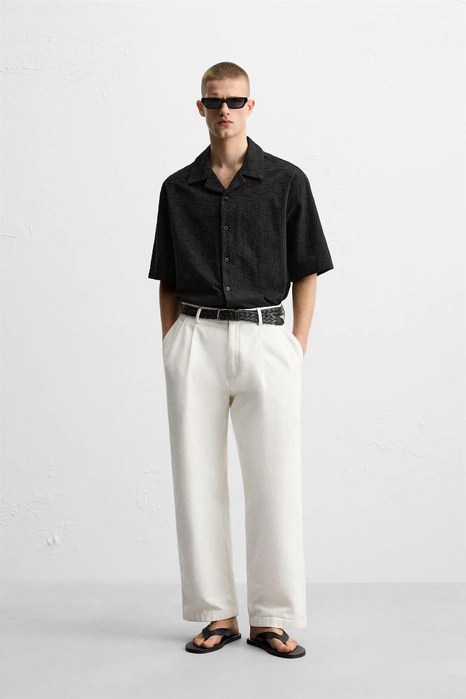CHEMISE À BRODERIES GÉOMÉTRIQUES