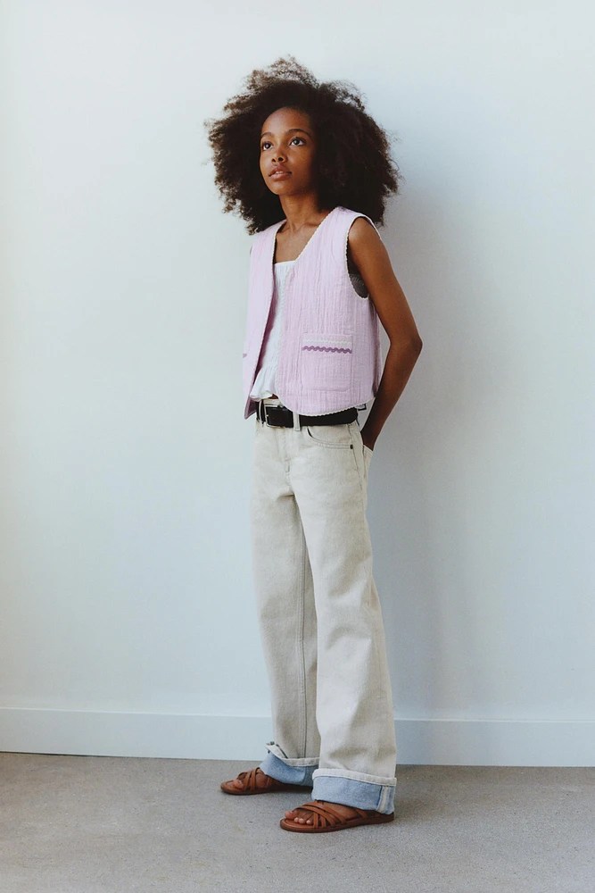 STRAIGHT LEG HEMS JEANS