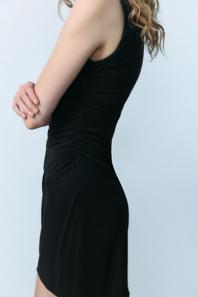 ROBE COURTE DRAPÉE