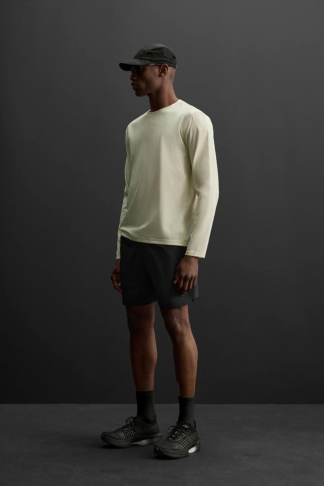 LONG SLEEVE PERFORATED T-SHIRT