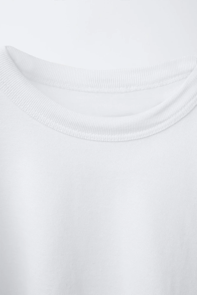 T-SHIRT BRODÉ DANS LE DOS