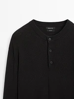 Pull en maille de coton à col boutonné