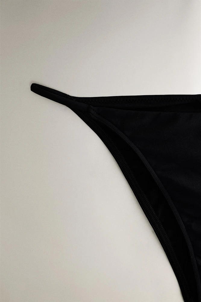 BEACH BIKINI BOTTOMS WITH THIN STRAPS