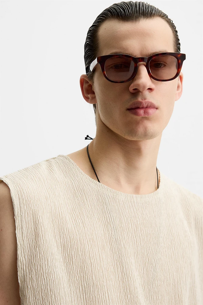 TEXTURED TANK TOP