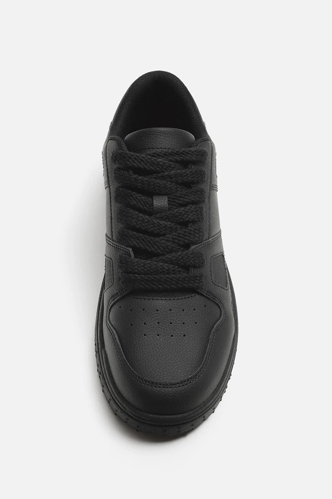 RETRO STYLE SNEAKERS