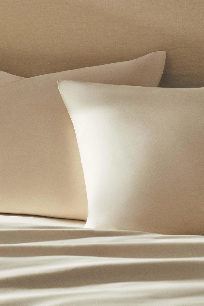 SATEEN PILLOWCASE WITH FESTOON DESIGN (300 THREAD COUNT)