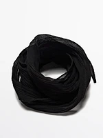 Tie scarf