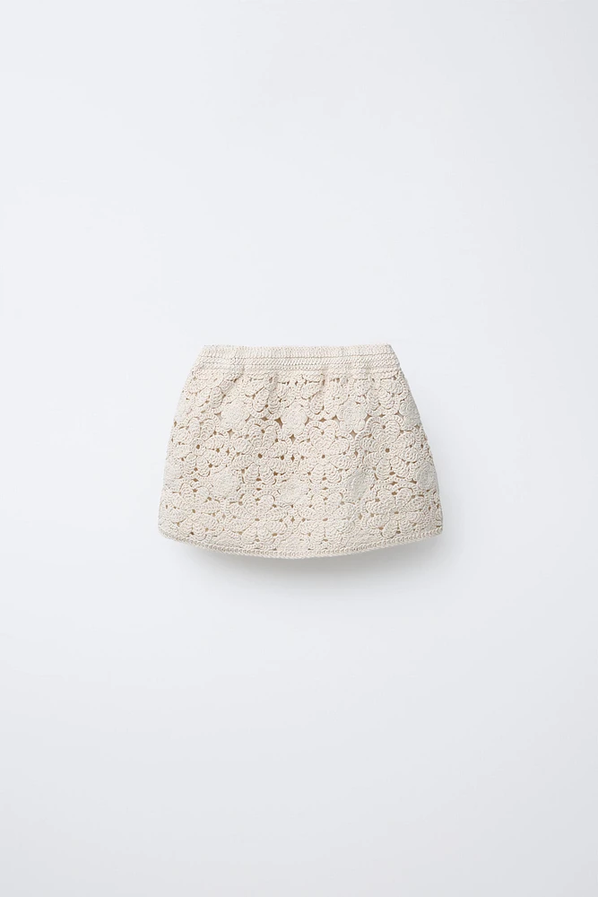 JUPE EN MAILLE AU CROCHET