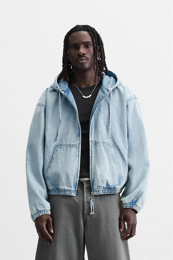 VESTE EN DENIM À CAPUCHE