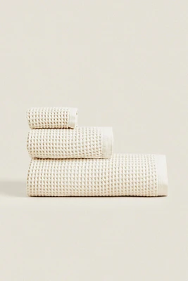 SERVIETTE DE BAIN COTON WAFFLE