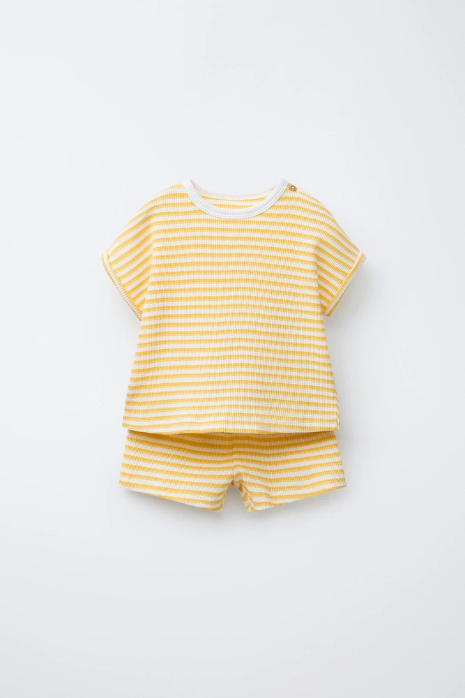 STRIPED WAFFLE T-SHIRT AND BERMUDA SET