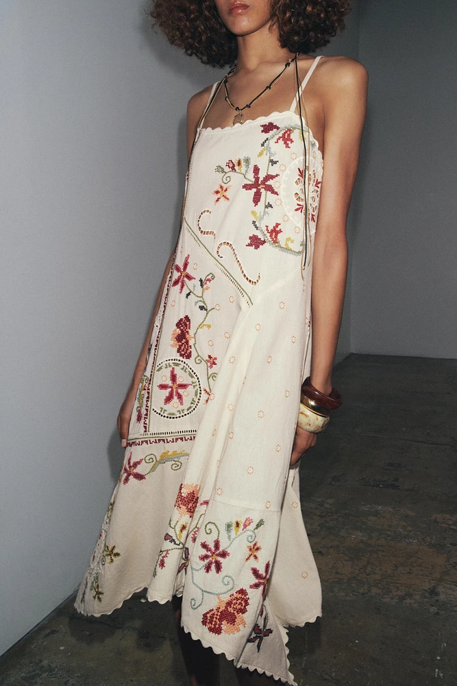 ZW COLLECTION FLORAL EMBROIDERED ASYMMETRIC DRESS