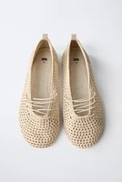 BALLERINES À LACETS EN CROCHET