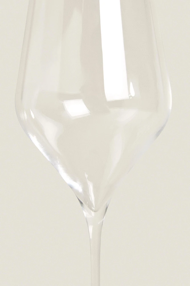 PLAIN CRYSTALLINE WINE GLASS
