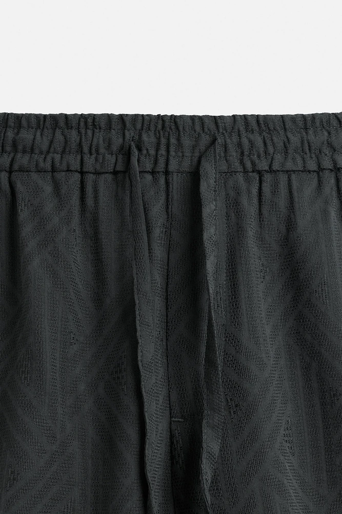 GEOMETRIC JACQUARD SHORTS