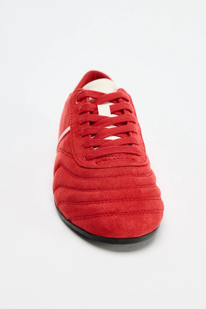 PADDED RUNNING SHOES