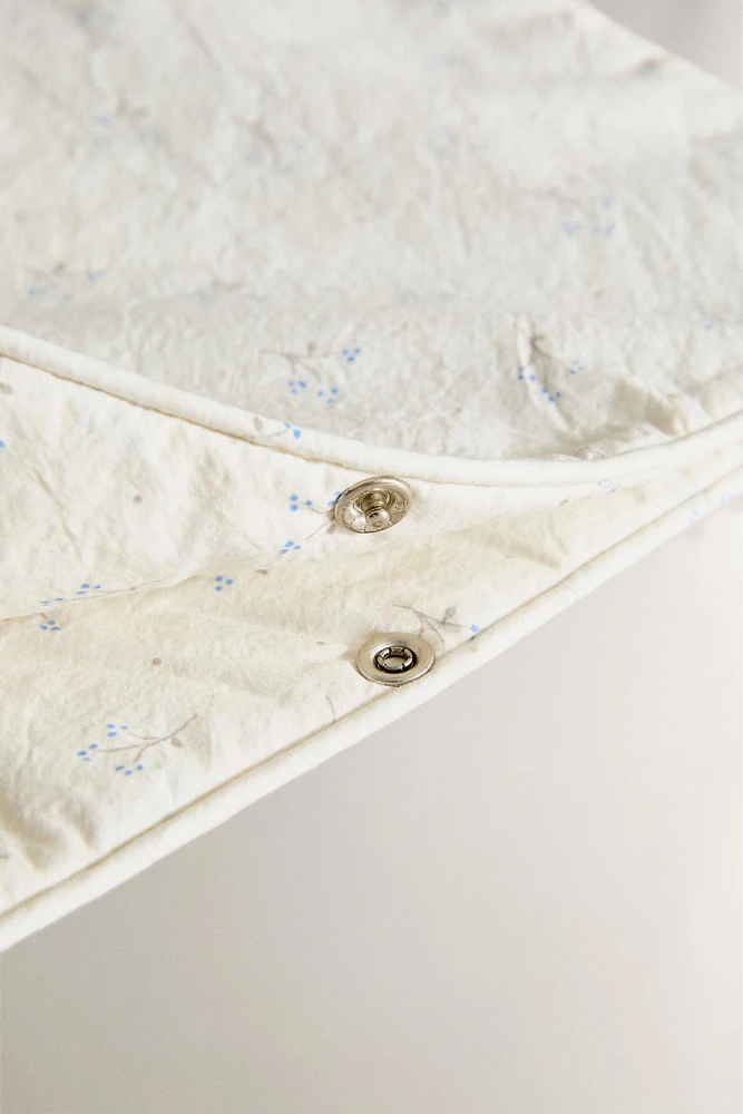 FLORAL BABY WIPE HOLDER