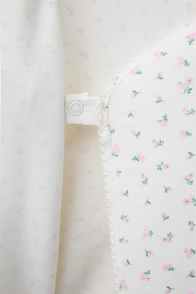 ENSEMBLE T-SHIRT ET JAMBIÈRES À FLEURS