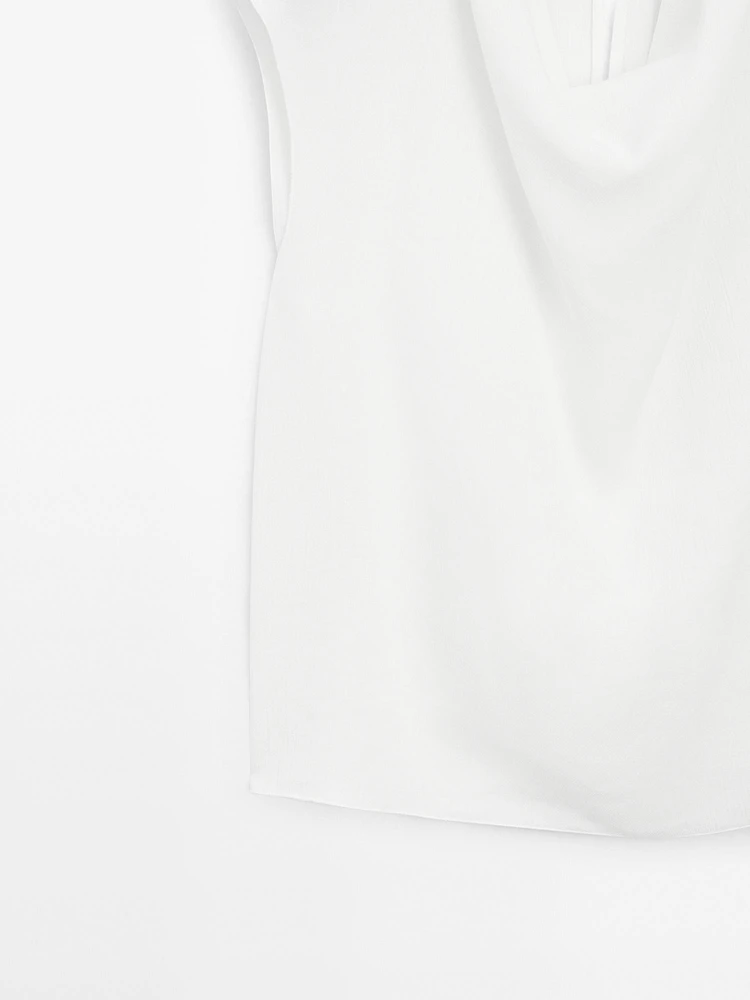 Flowing blouse with draped collar